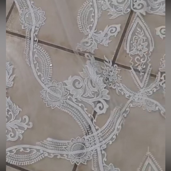 Rosa Clara Martha Blanc Wedding Gown + Veil - Picture 16 of 17